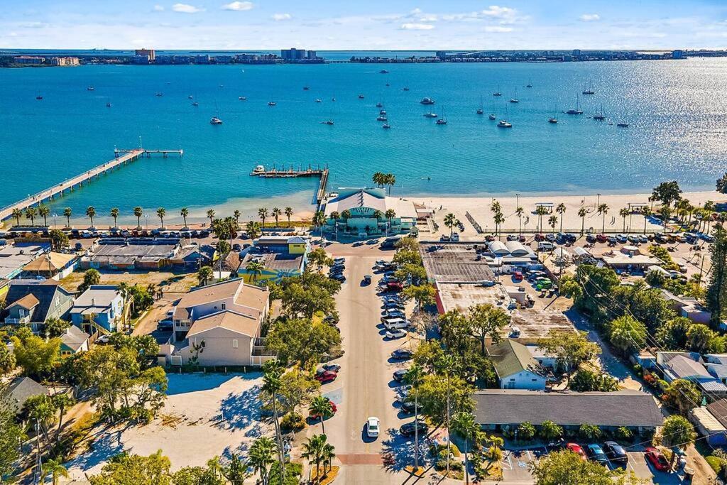 סיינט פיטרסברג Quaint Gulfport Beach Bungalow מראה חיצוני תמונה