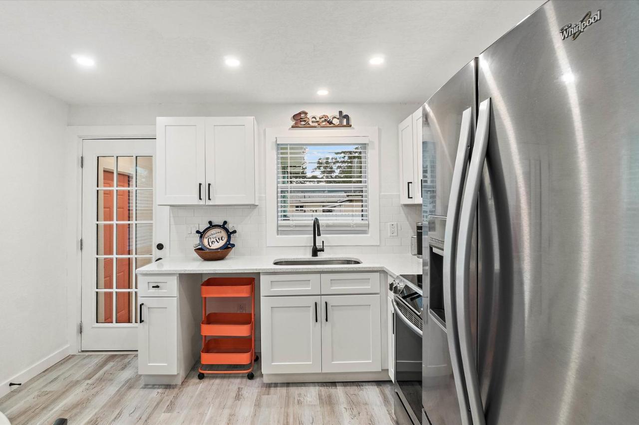 סיינט פיטרסברג Quaint Gulfport Beach Bungalow מראה חיצוני תמונה