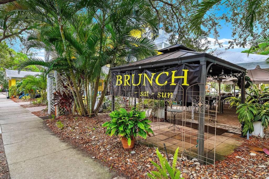 סיינט פיטרסברג Quaint Gulfport Beach Bungalow מראה חיצוני תמונה